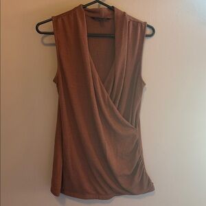 41 Hawthorn Brown Surplice Vneck Sleeveless Top Ruched Side Size Medium